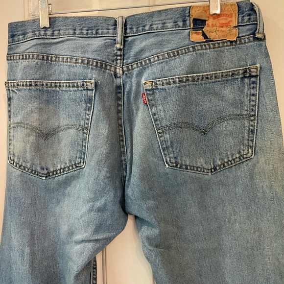 Levi’s 505 Jeans, Men’s 36” x 32”, Well Loved, Well Worn with Prefect Fraying. - Picture 7 of 12